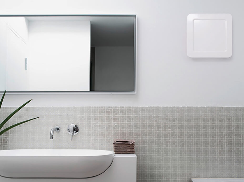 Heat recovery unit Siegenia AEROTUBE WRG SMART wall ventilator with ELECTRIC lock, incl. weather grille PVC white